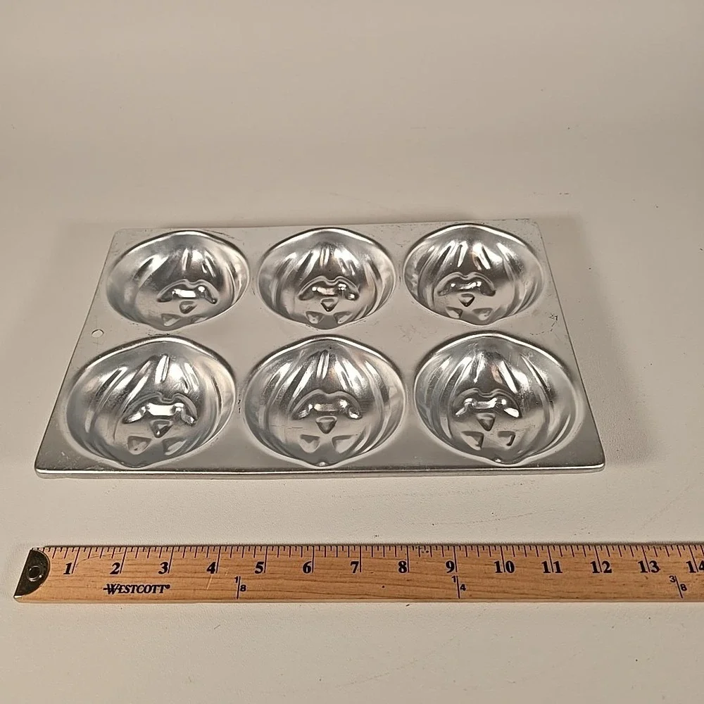 Mini Pumpkins Cake Pan 6‎ Cavity Mold Fall Halloween 1983 Wilton 508-1040